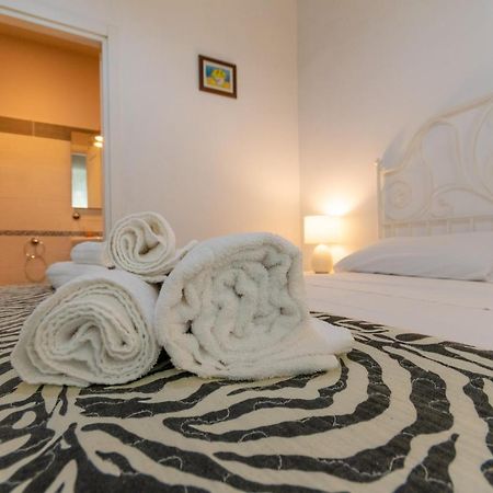 Vercelli Guest House Near San Giovanni Rome Luaran gambar