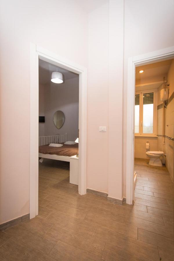 Vercelli Guest House Near San Giovanni Rome Luaran gambar