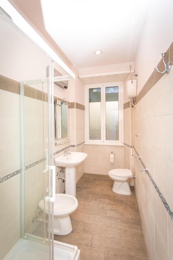 Vercelli Guest House Near San Giovanni Rome Luaran gambar